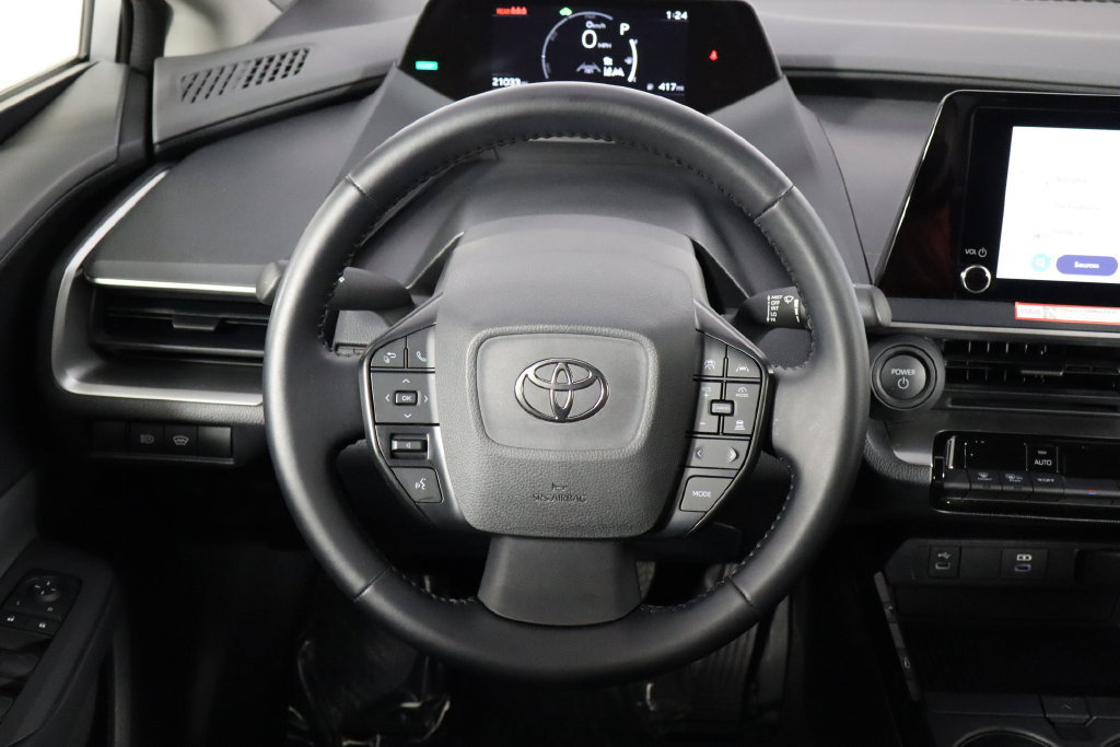 Used 2026 Toyota Prius LE FWD image 7