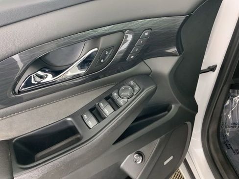 Used 2022 Chevrolet Traverse High Country image 13