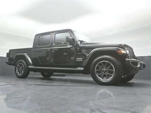 Used 2021 Jeep Gladiator Overland w/ Cold Weather Group image 30
