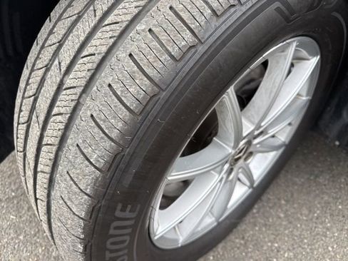 Used 2025 Mercedes-Benz GLE 450e 4MATIC image 8