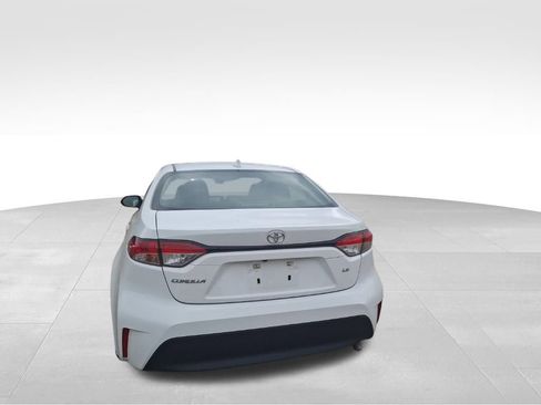 Used 2024 Toyota Corolla LE image 9