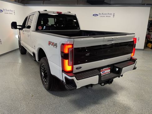 Used 2025 Ford F250 Platinum image 4