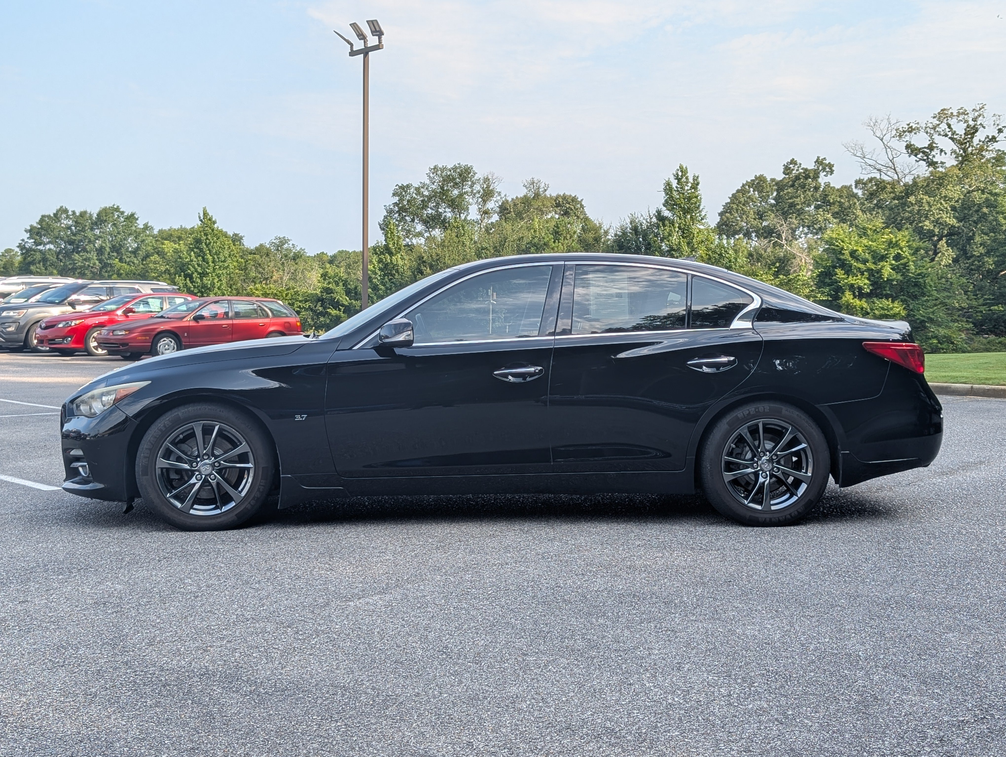 Used 2015 INFINITI Q50 Premium w/ Deluxe Touring Package RWD image 6