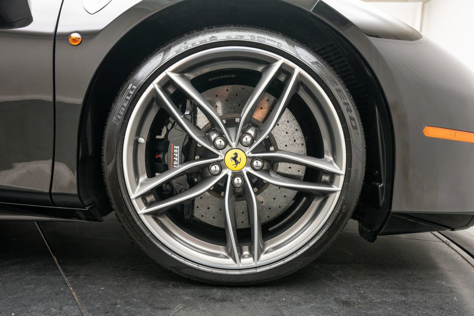 Used 2017 Ferrari 488 Spider RWD image 47