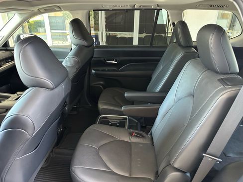 Used 2024 Toyota Grand Highlander Limited image 24