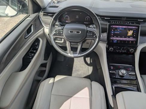 Certified 2021 Jeep Grand Cherokee L Overland w/ Luxury Tech Group IV AWD/4WD image 16