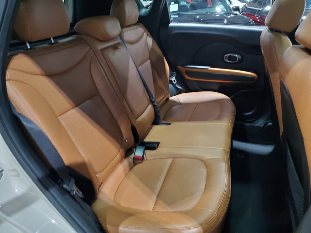 Used 2015 Kia Soul ! w/ Sun & Sound Package FWD image 19