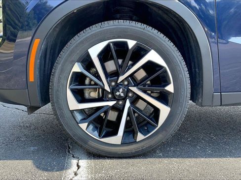 Used 2024 Mitsubishi Outlander SE AWD/4WD image 9