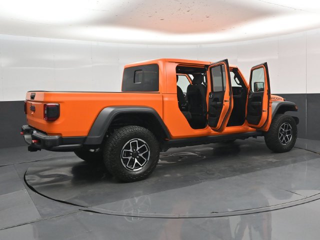 Used 2025 Jeep Gladiator Rubicon w/ Convenience Group AWD/4WD image 52