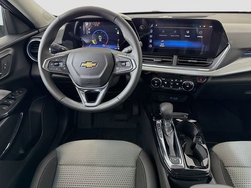 New 2026 Chevrolet Trax LT image 20