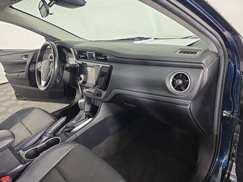 Used 2019 Toyota Corolla XSE image 19