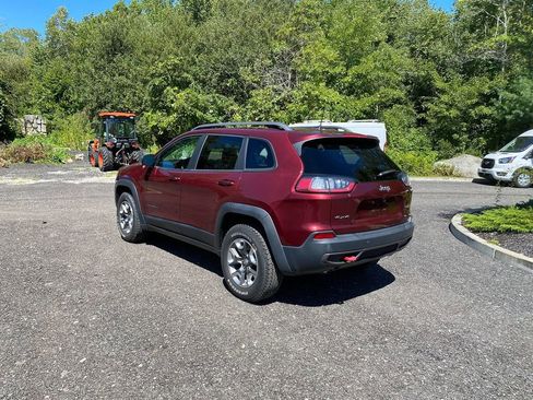 Used 2019 Jeep Cherokee Trailhawk image 8