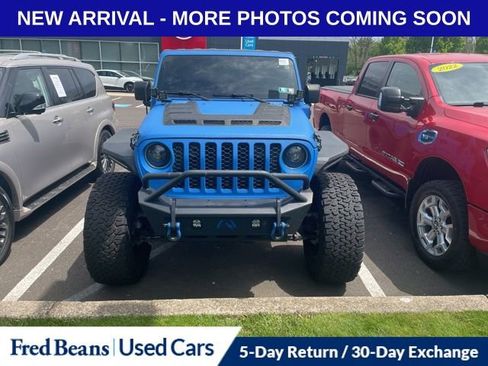 Used 2021 Jeep Gladiator Sport AWD/4WD image 2