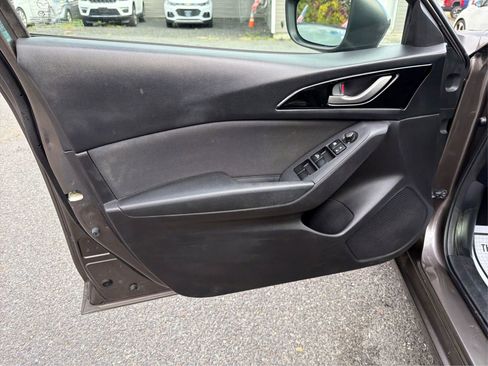 Used 2015 MAZDA MAZDA3 i Touring image 23
