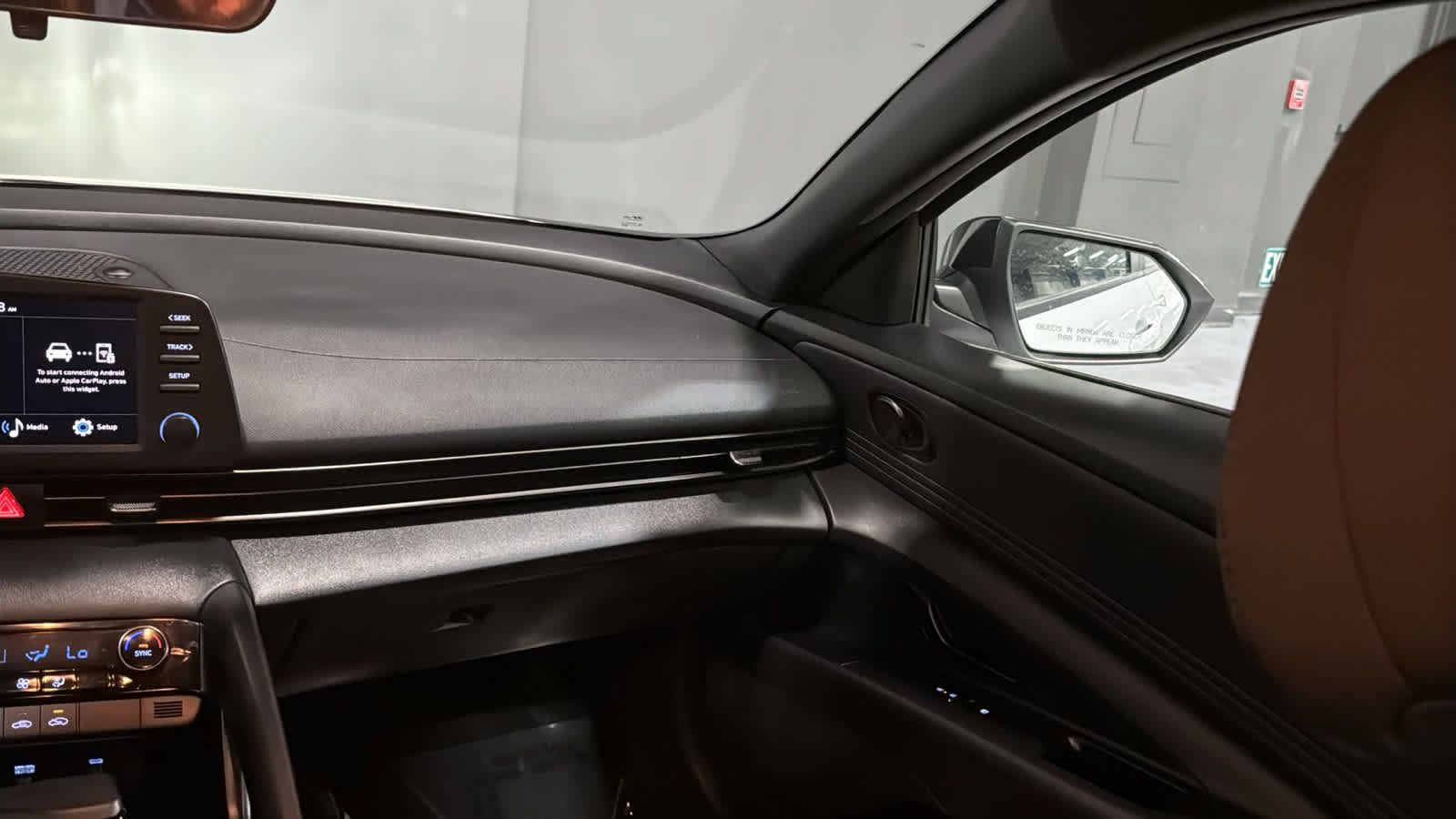 Used 2025 Hyundai Elantra Sport FWD image 23