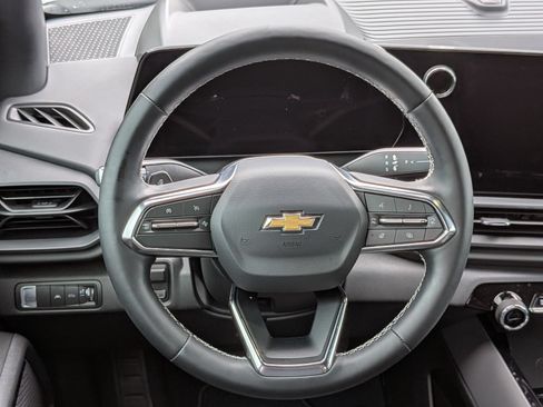 Used 2026 Chevrolet Silverado EV LT AWD/4WD image 31