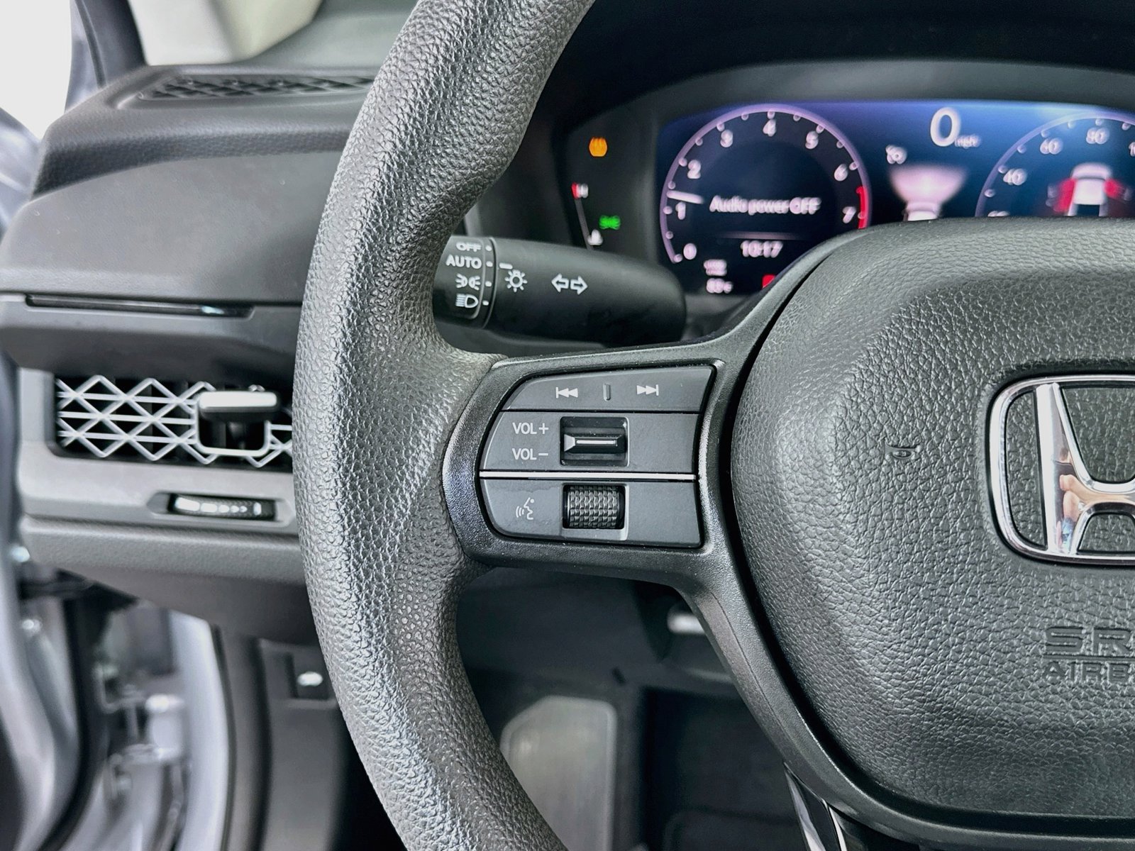 Used 2023 Honda Accord EX image 13