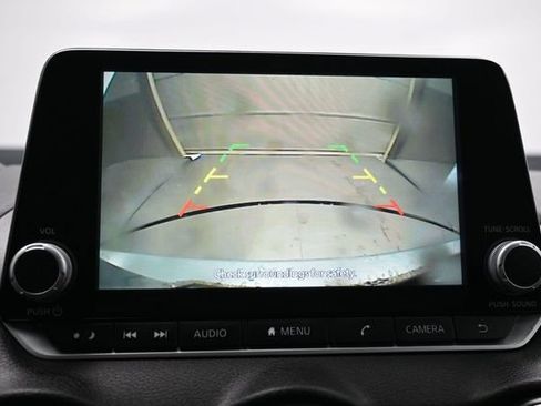 Used 2025 Nissan Sentra SV FWD image 18