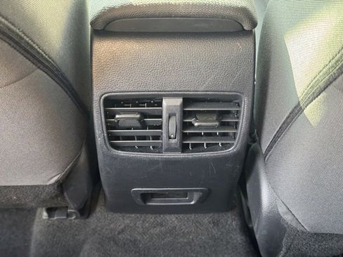 Used 2022 Toyota Corolla Cross LE image 17