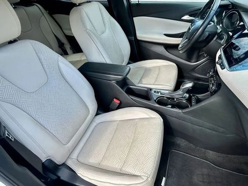 Used 2020 Buick Encore GX Essence w/ Experience Buick Package AWD/4WD image 18