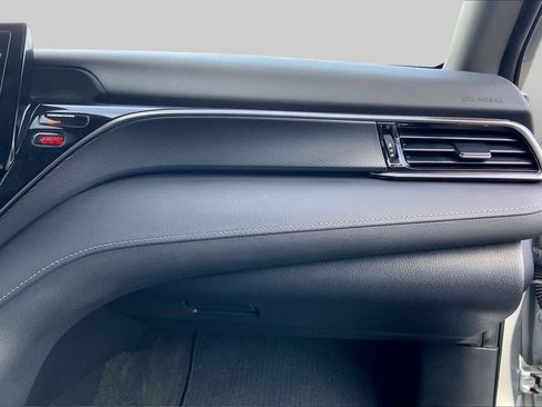 Used 2024 Toyota Camry SE FWD image 18