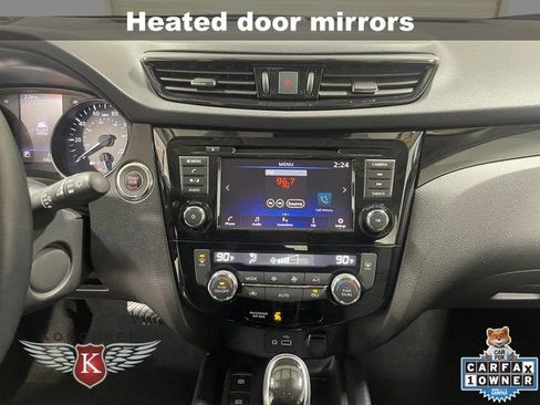 Used 2022 Nissan Rogue Sport SV w/ Technology Package image 17