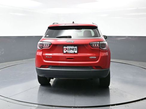 Used 2024 Jeep Compass Latitude w/ Altitude Special Edition image 12