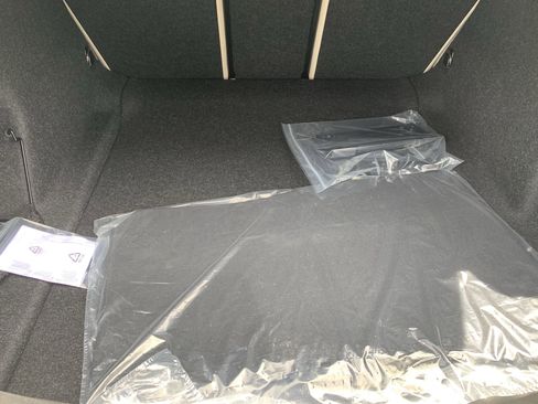 Certified 2025 BMW 330i Sedan w/ Premium Package image 35