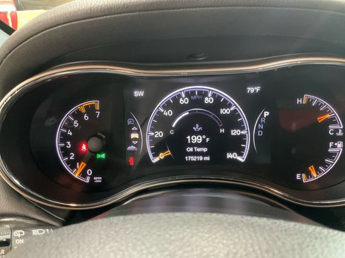 Used 2016 Jeep Grand Cherokee Overland w/ Advanced Technology Group AWD/4WD image 25