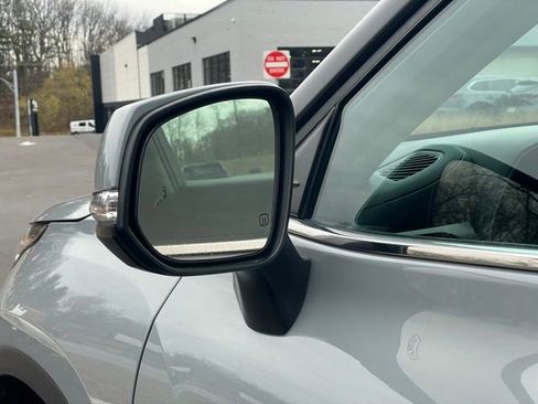 Used 2022 Toyota Highlander Bronze Edition image 31