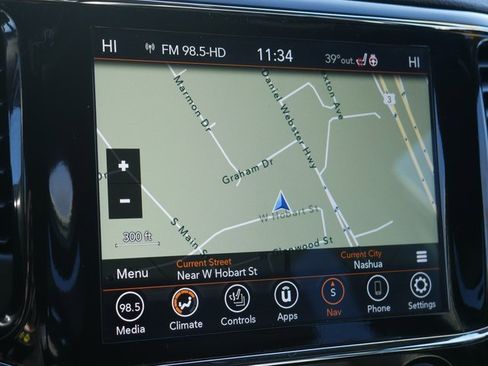 Used 2022 Jeep Grand Cherokee Laredo X image 17