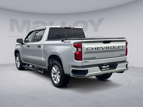 Used 2022 Chevrolet Silverado 1500 Custom image 3