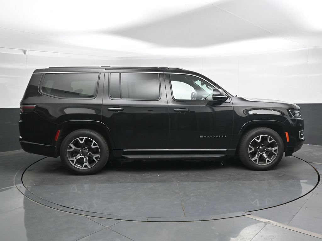 Used 2024 Jeep Wagoneer Series III AWD/4WD image 5