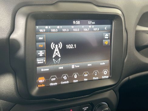 Used 2022 Jeep Renegade Altitude w/ Convenience Group image 15