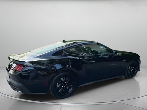Used 2025 Ford Mustang GT RWD image 30