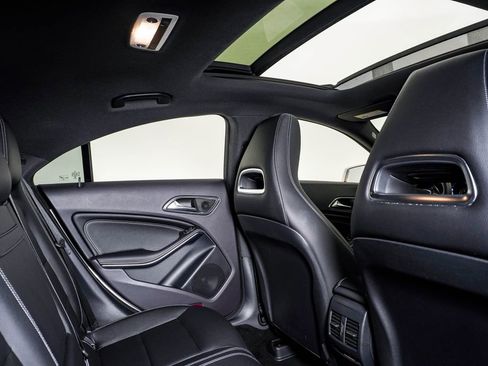 Used 2019 Mercedes-Benz CLA 250 4MATIC image 16