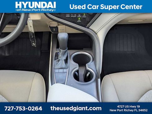 Used 2022 Toyota Camry LE FWD image 19