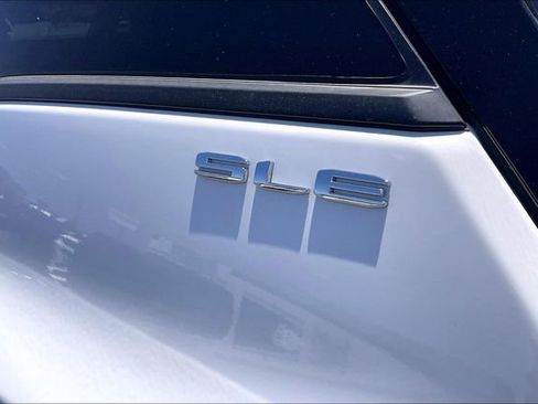 Used 2024 GMC Terrain SLE w/ Driver Convenience Package AWD/4WD image 34