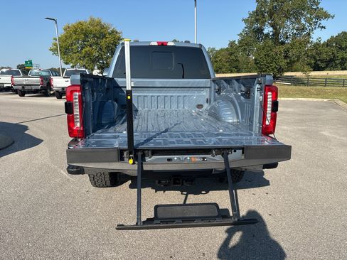 Used 2023 Ford F250 Lariat w/ Lariat Ultimate Package AWD/4WD image 33