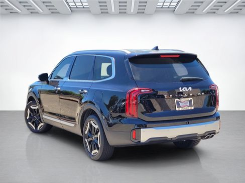 Used 2024 Kia Telluride S w/ S Sunroof Package FWD image 6