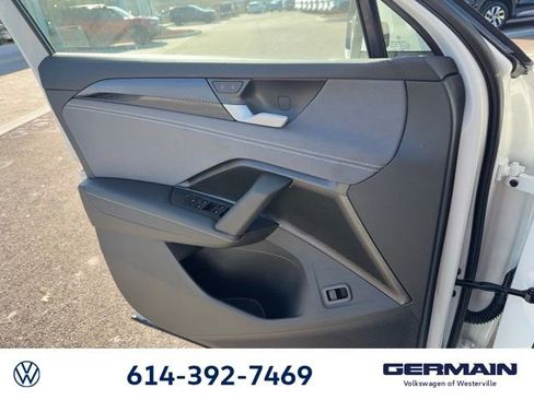 New 2026 Volkswagen Tiguan SE image 23