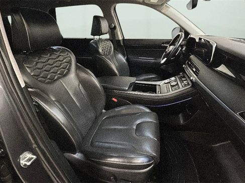 Used 2022 Hyundai Palisade Limited image 13
