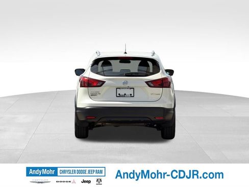 Used 2017 Nissan Rogue Sport SV w/ SV Premium Package AWD/4WD image 6