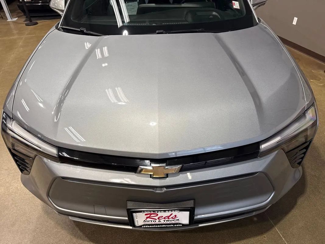 Used 2024 Chevrolet Blazer EV LT AWD/4WD image 45