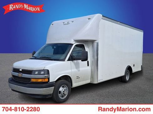 New 2025 Chevrolet Express 4500 Extended w/ Power Convenience Package RWD image 1