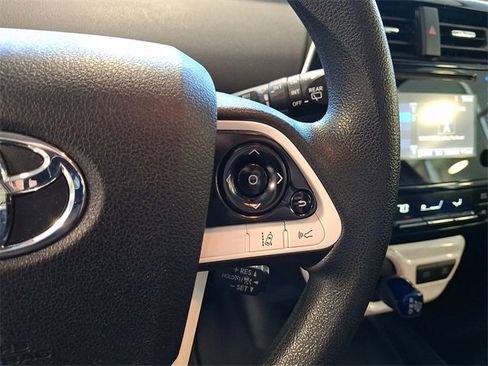 Used 2017 Toyota Prius Two w/ Carpet Mat Package image 22