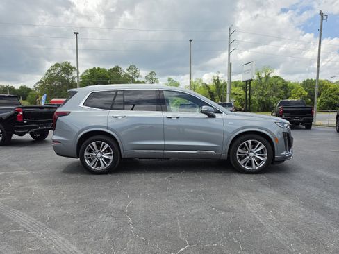 Used 2023 Cadillac XT6 Premium Luxury w/ Platinum Package AWD/4WD image 3