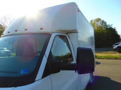 Used 2022 GMC Savana 3500 w/ Power Convenience Package image 51