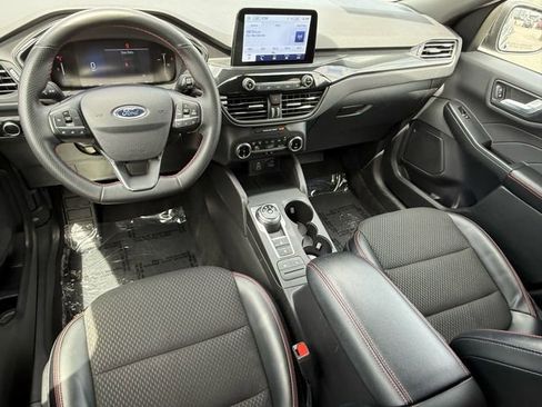 Used 2025 Ford Escape ST-Line FWD image 10