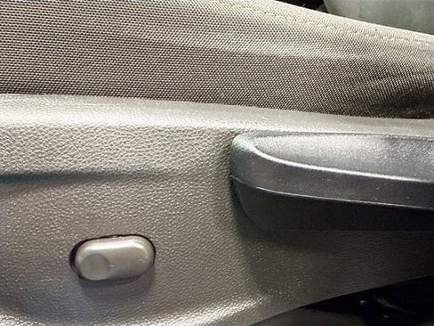 Used 2019 Chevrolet Trax LS image 16